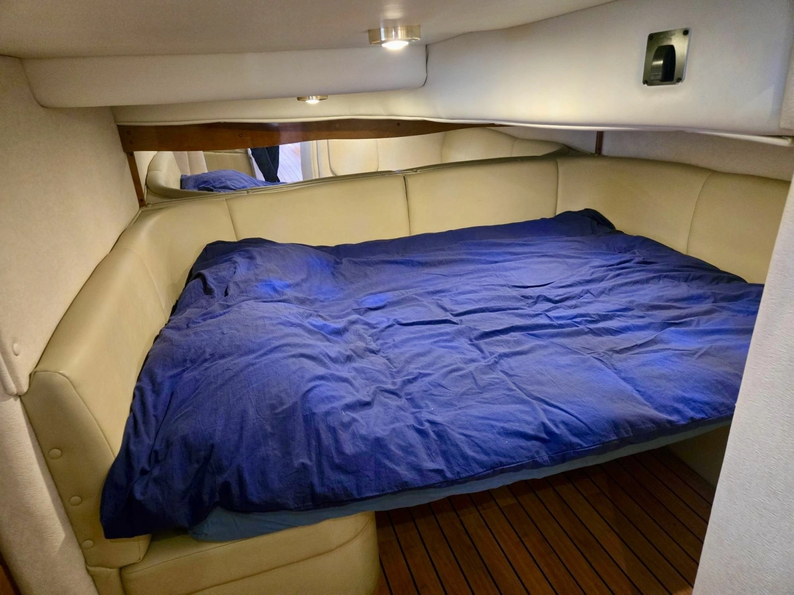 2005 Rinker Fiesta Vee 360 36