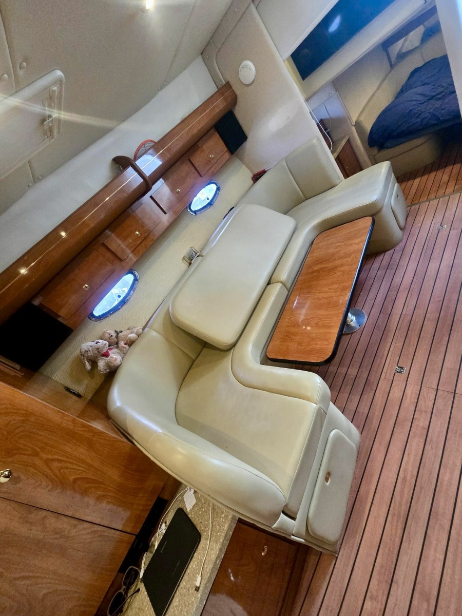 2005 Rinker Fiesta Vee 360 36