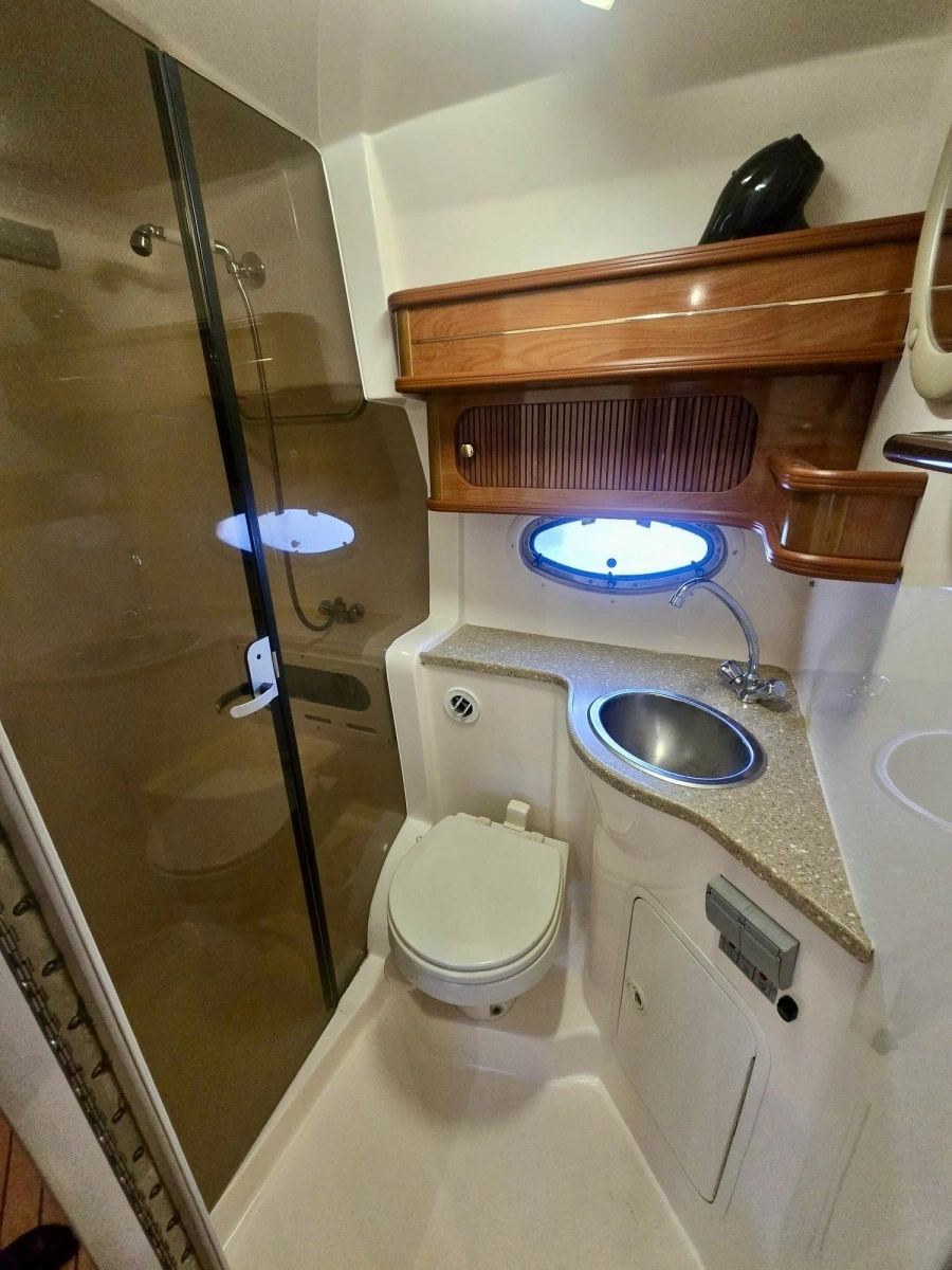 2005 Rinker Fiesta Vee 360 36