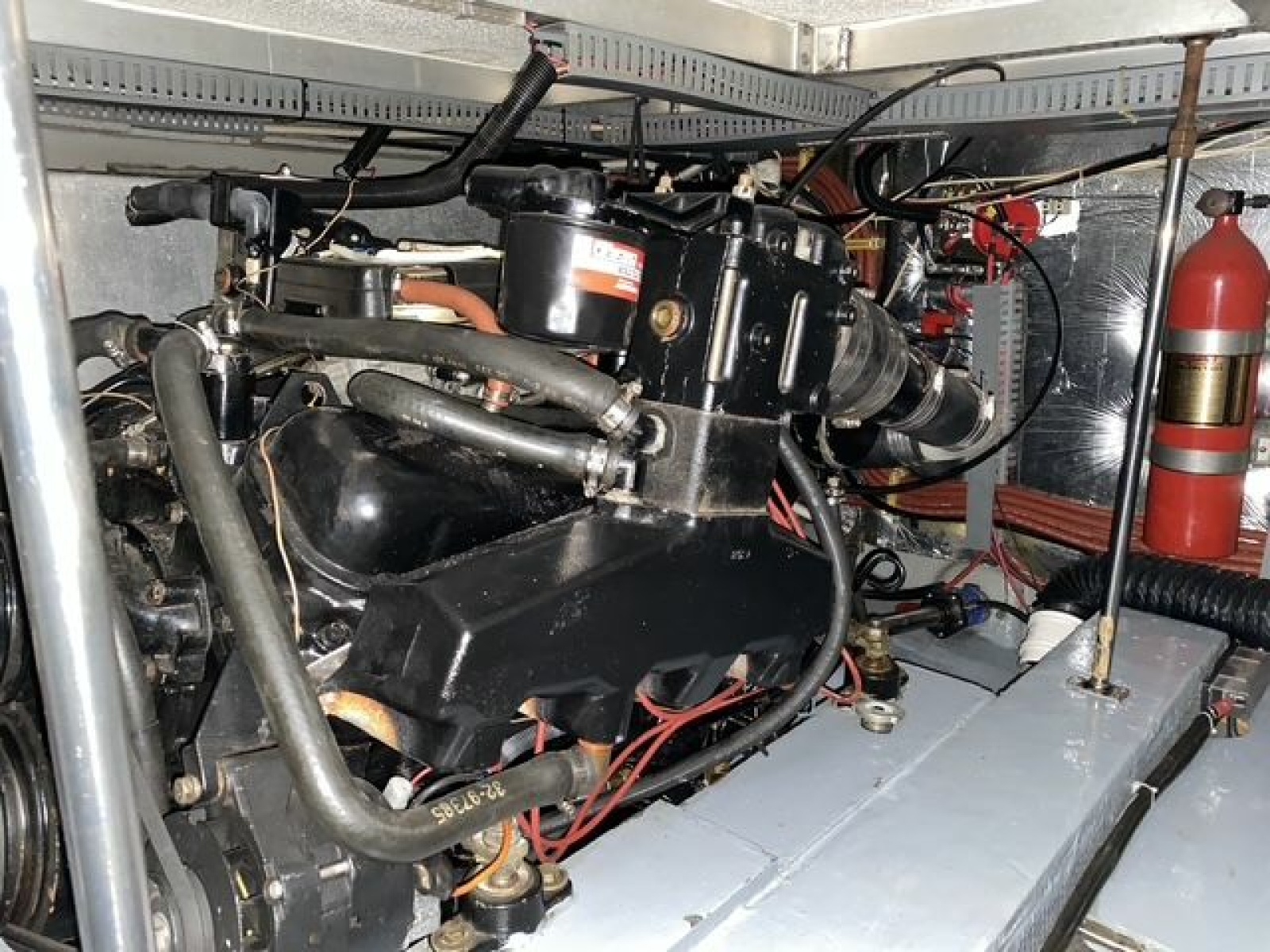 1987 Carver 4207 Aft Cabin 42