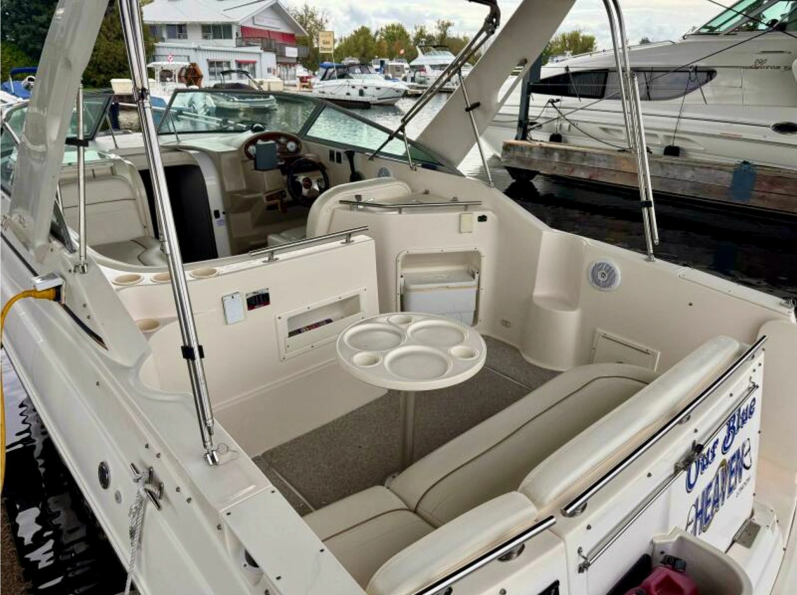2003 Rinker Fiesta Vee 270 27