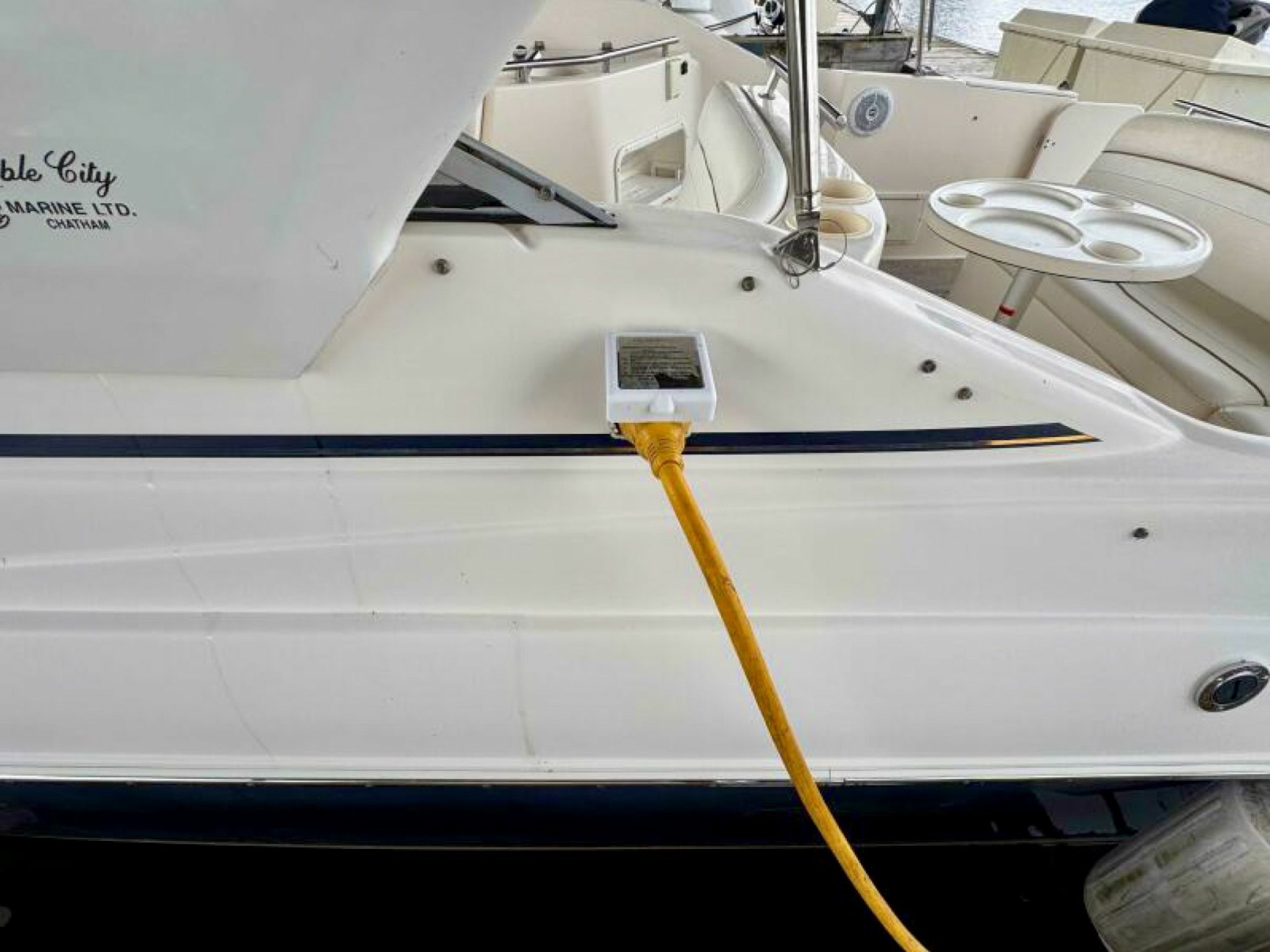 2003 Rinker Fiesta Vee 270 27