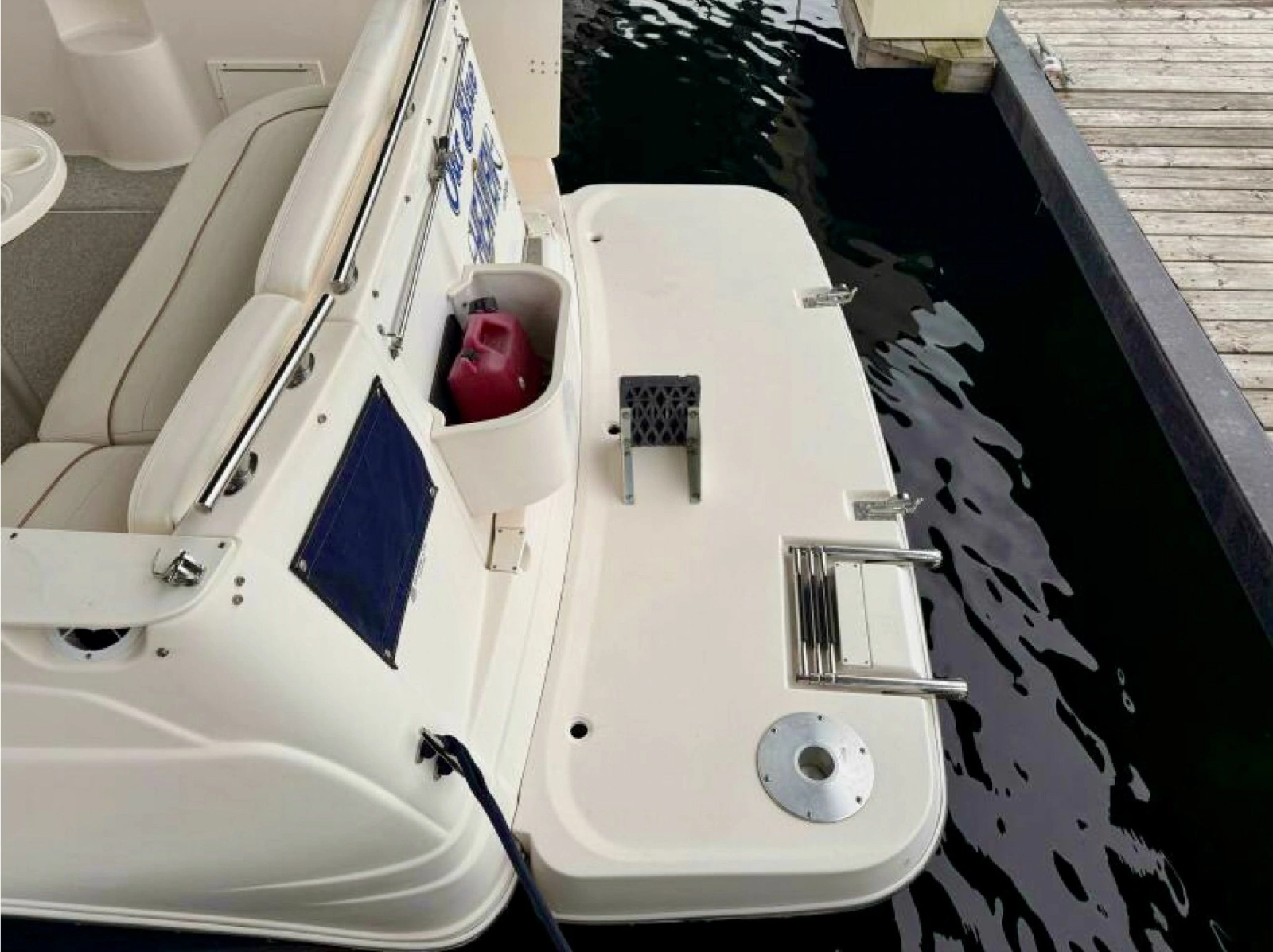 2003 Rinker Fiesta Vee 270 27