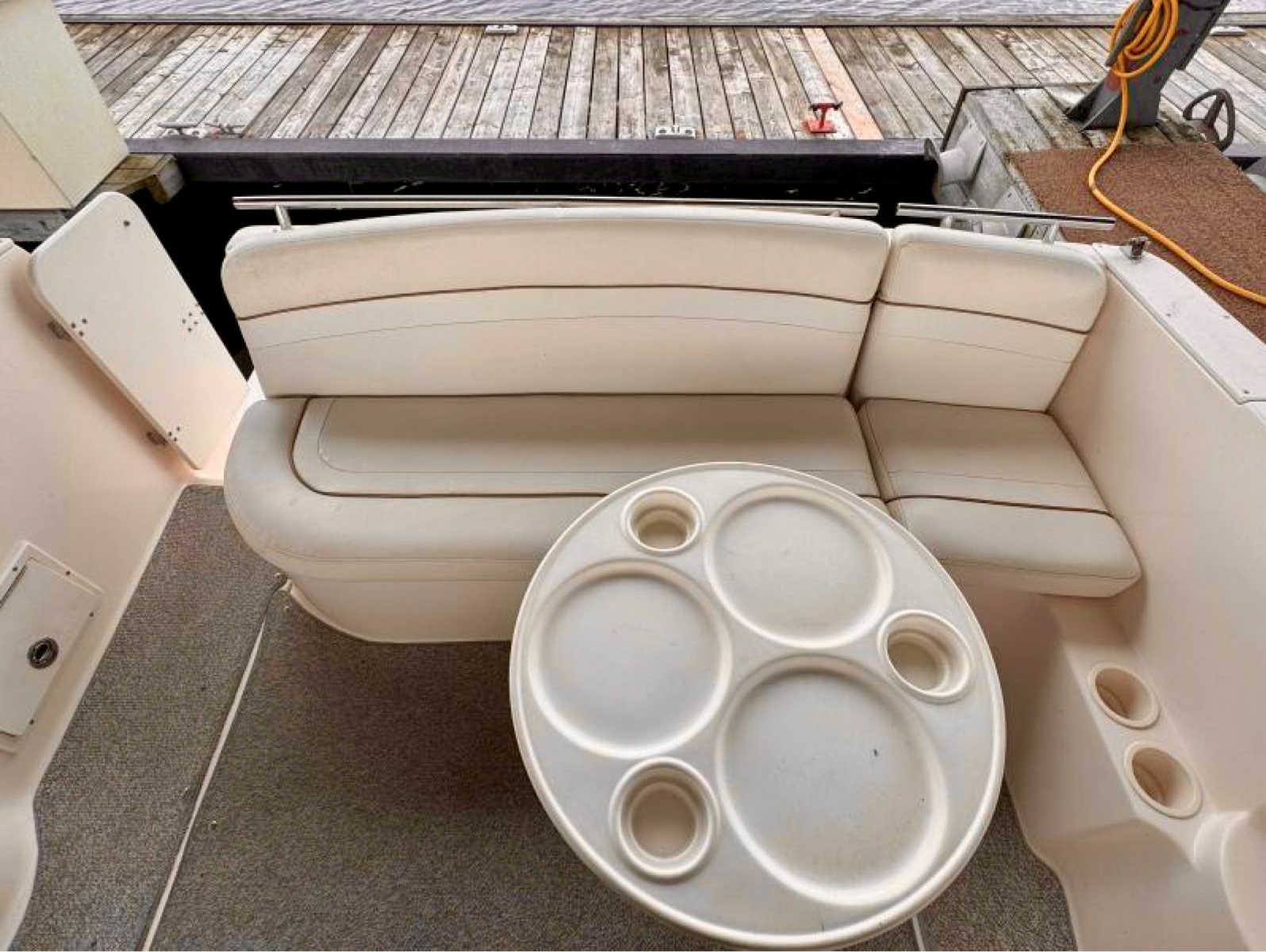 2003 Rinker Fiesta Vee 270 27