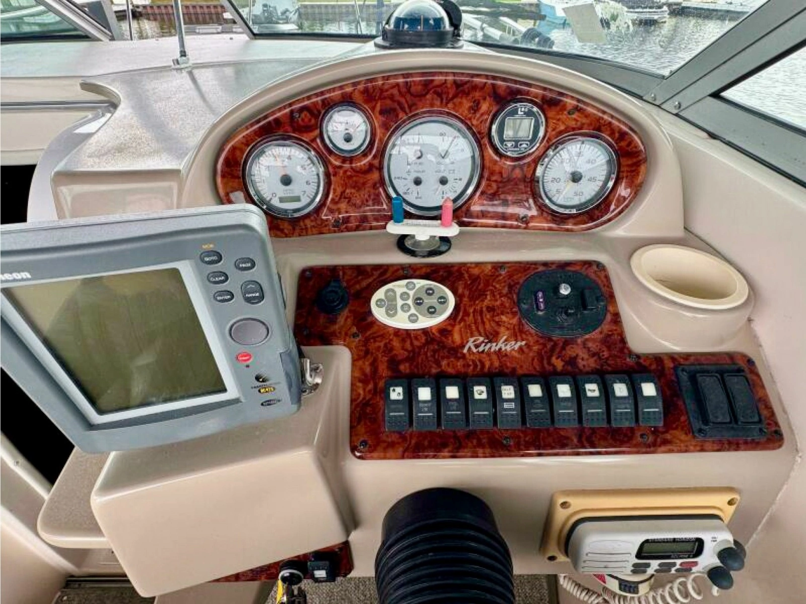 2003 Rinker Fiesta Vee 270 27