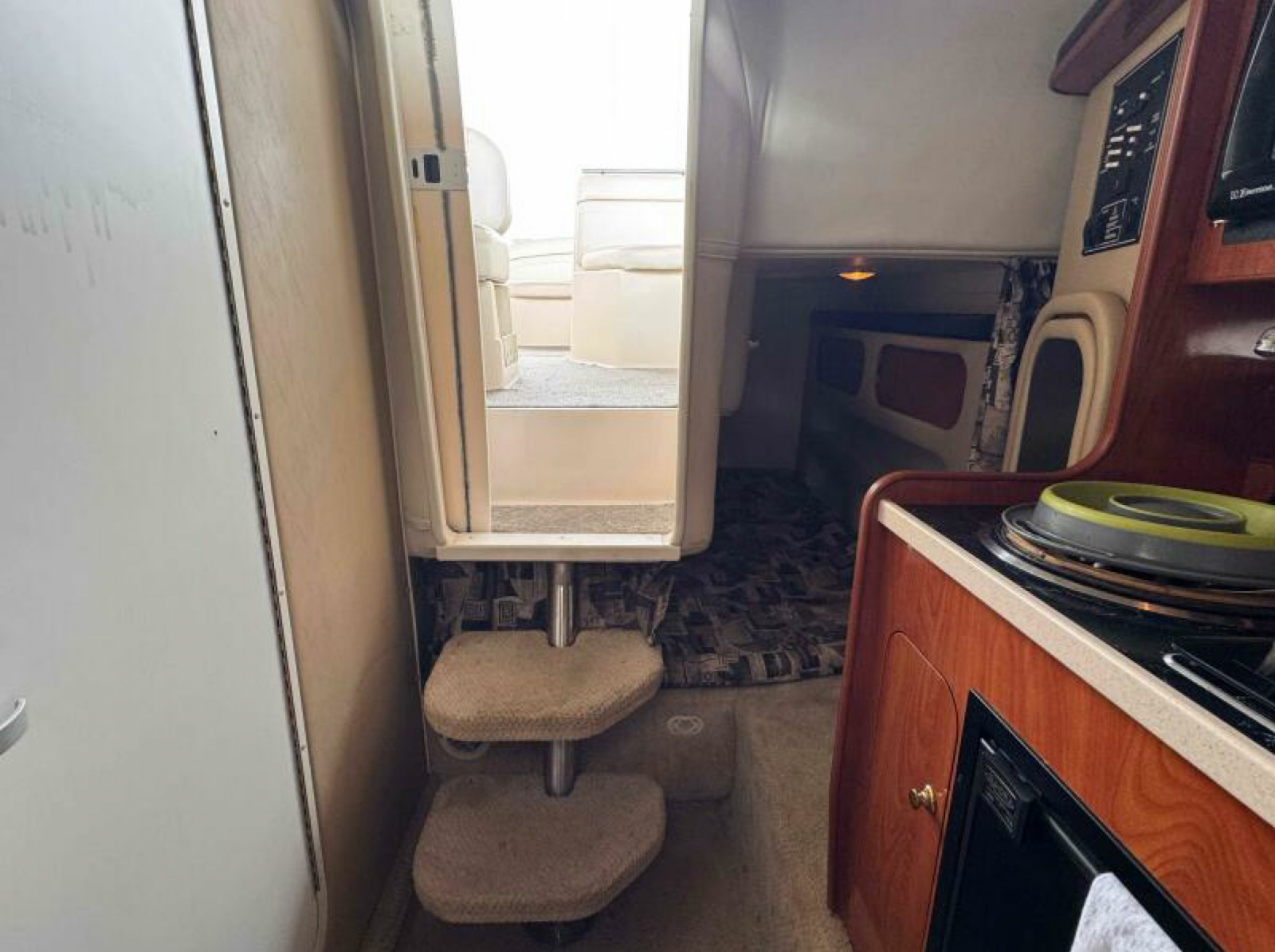 2003 Rinker Fiesta Vee 270 27