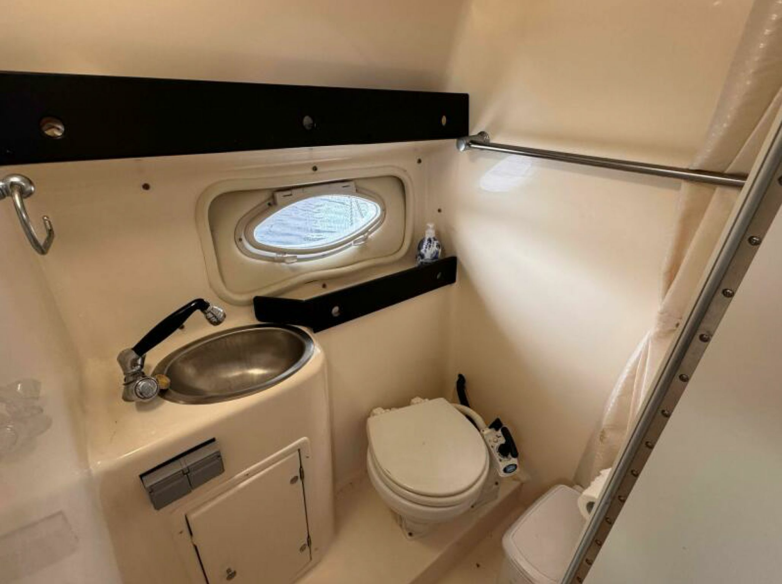 2003 Rinker Fiesta Vee 270 27