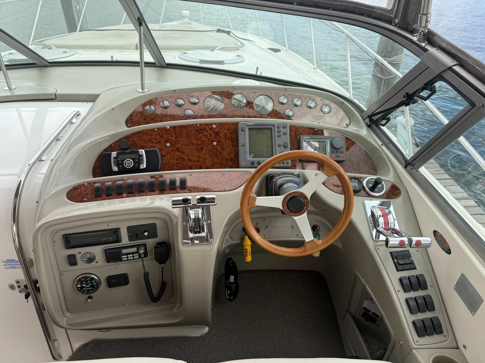 1998 Maxum 4100 SCR 41
