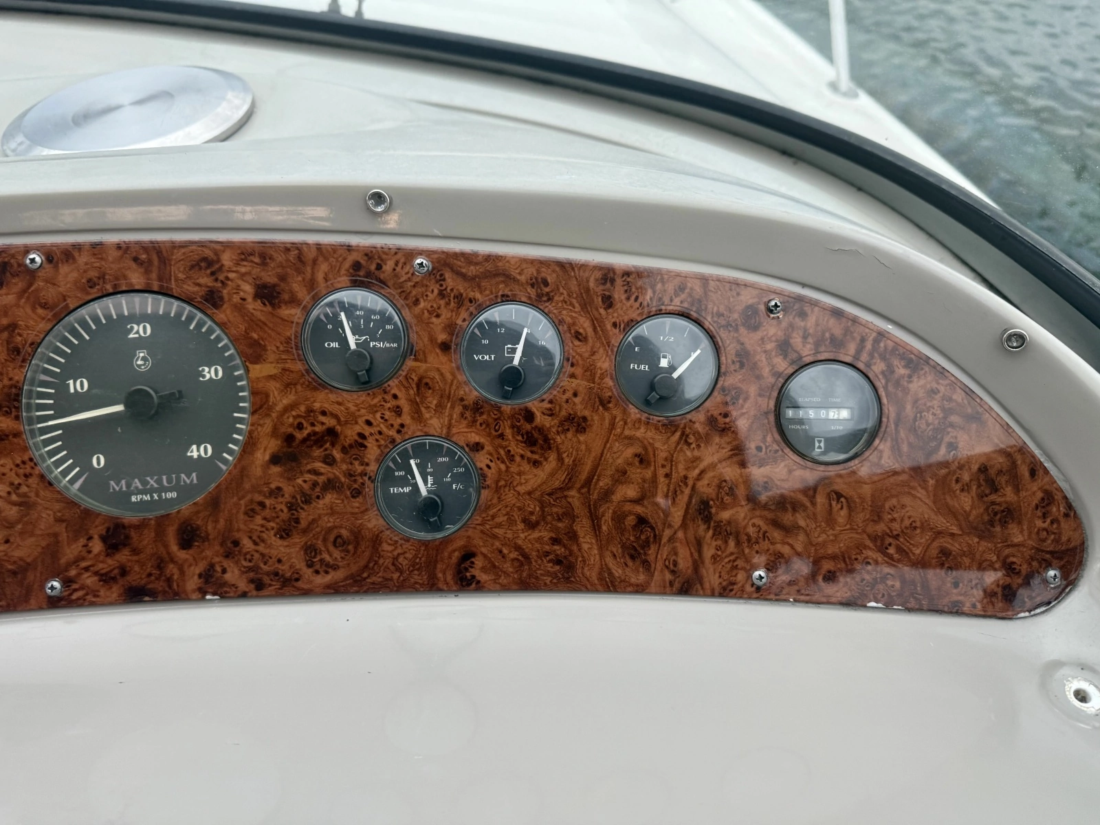 1998 Maxum 4100 SCR 41