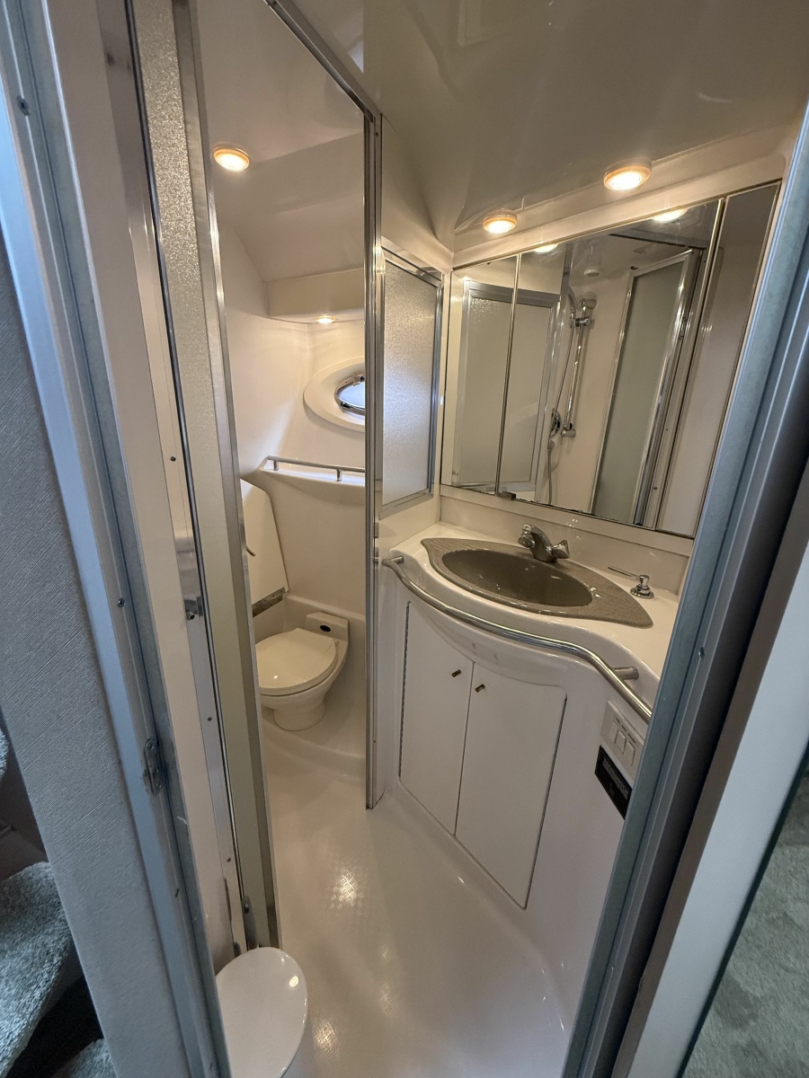1998 Maxum 4100 SCR 41