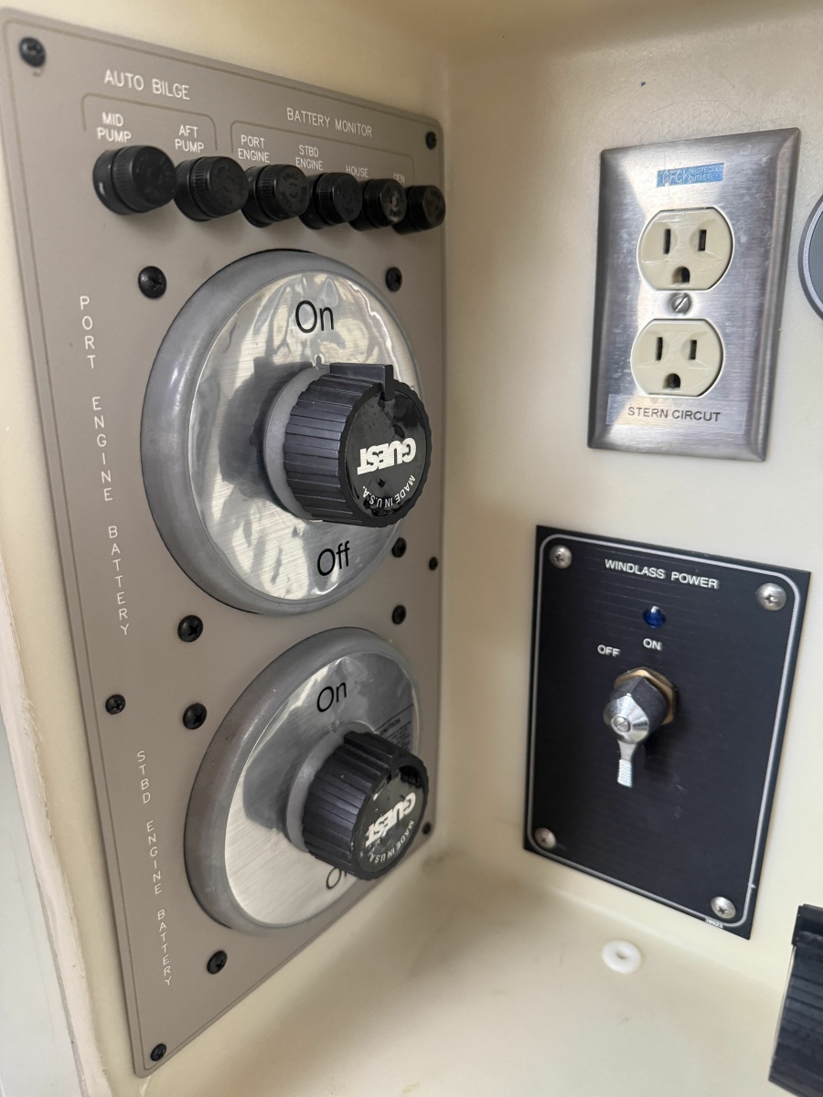 1998 Maxum 4100 SCR 41