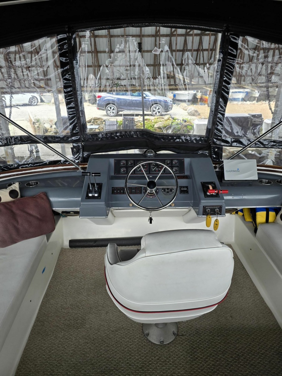 1990 Bayliner 4387 Motoryacht 43