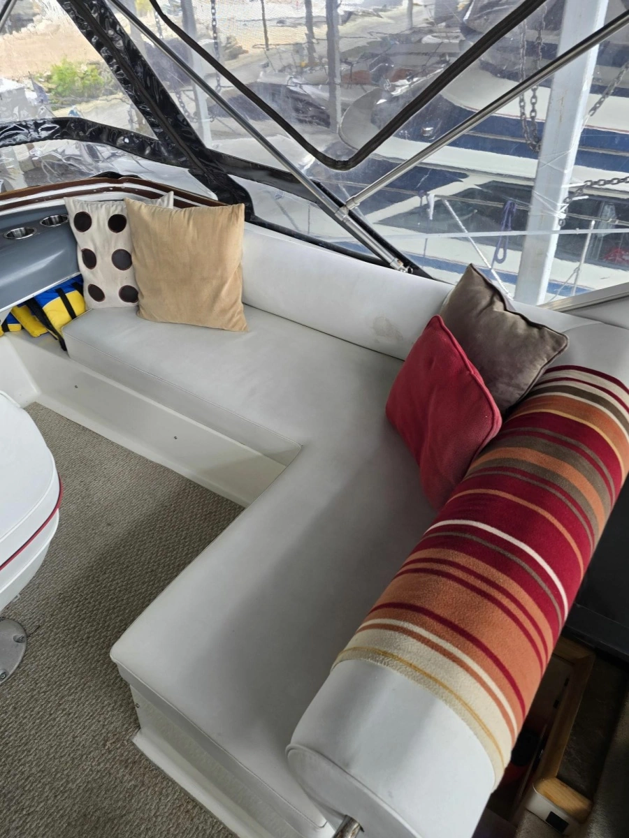 1990 Bayliner 4387 Motoryacht 43