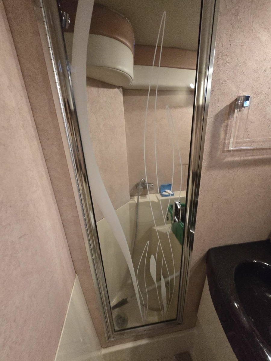 1990 Bayliner 4387 Motoryacht 43