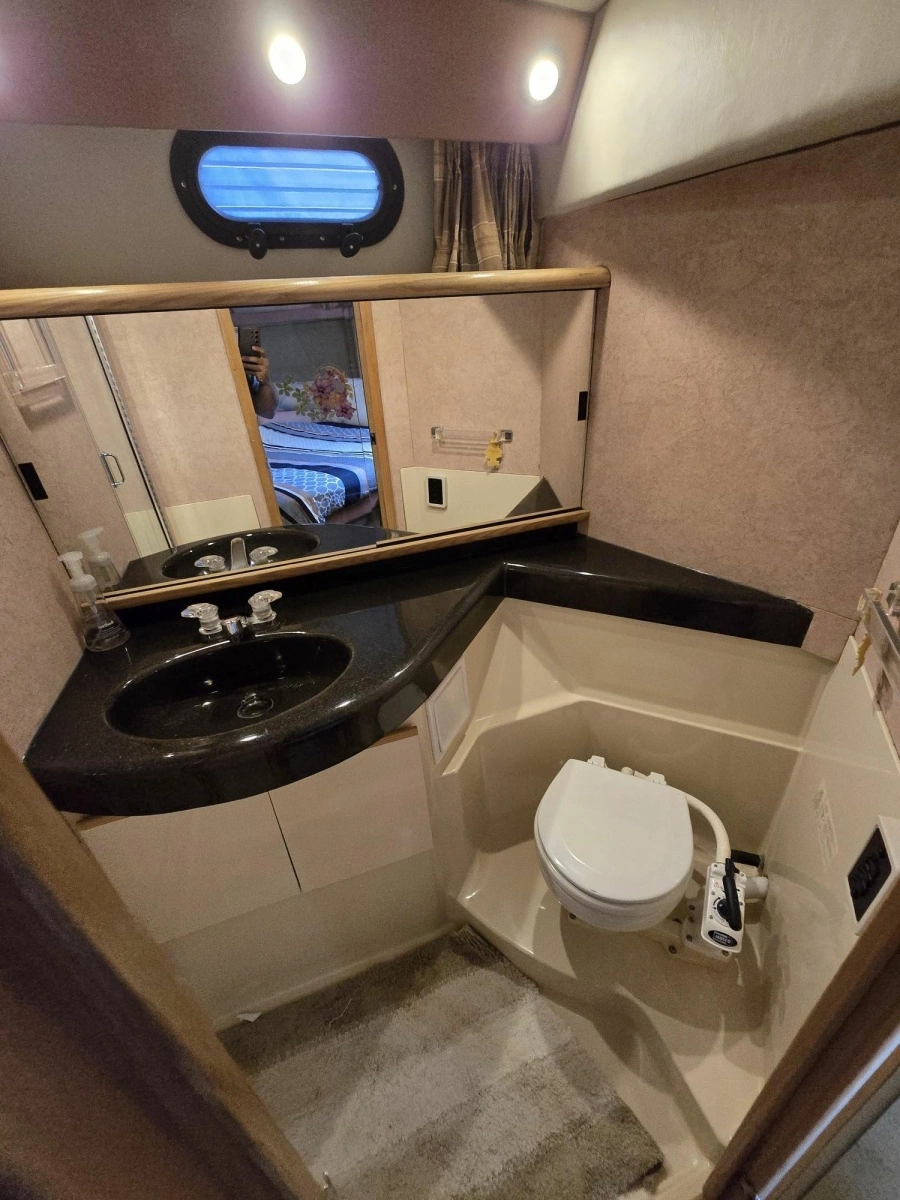 1990 Bayliner 4387 Motoryacht 43