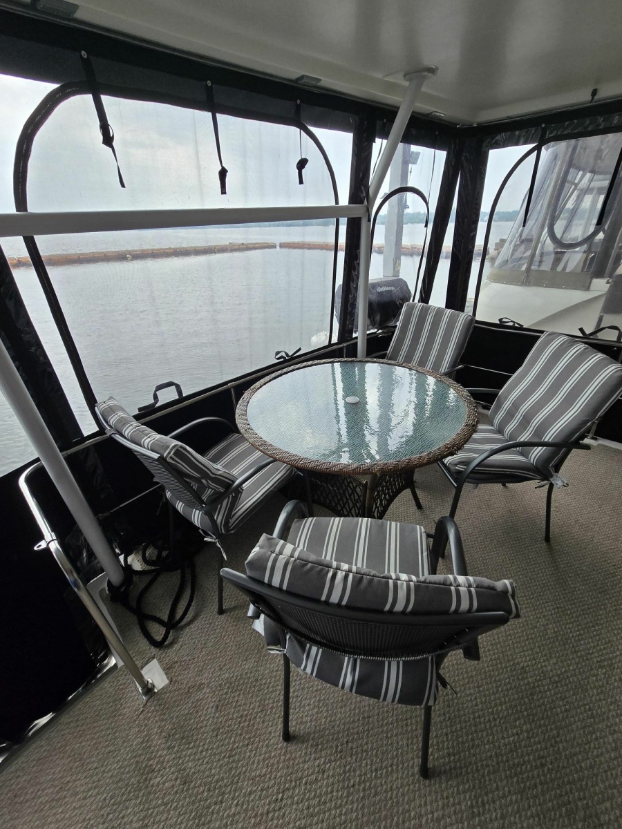 1990 Bayliner 4387 Motoryacht 43