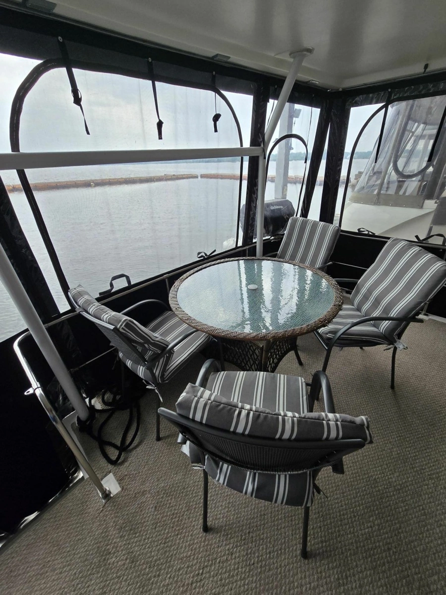 1990 Bayliner 4387 Motoryacht 43