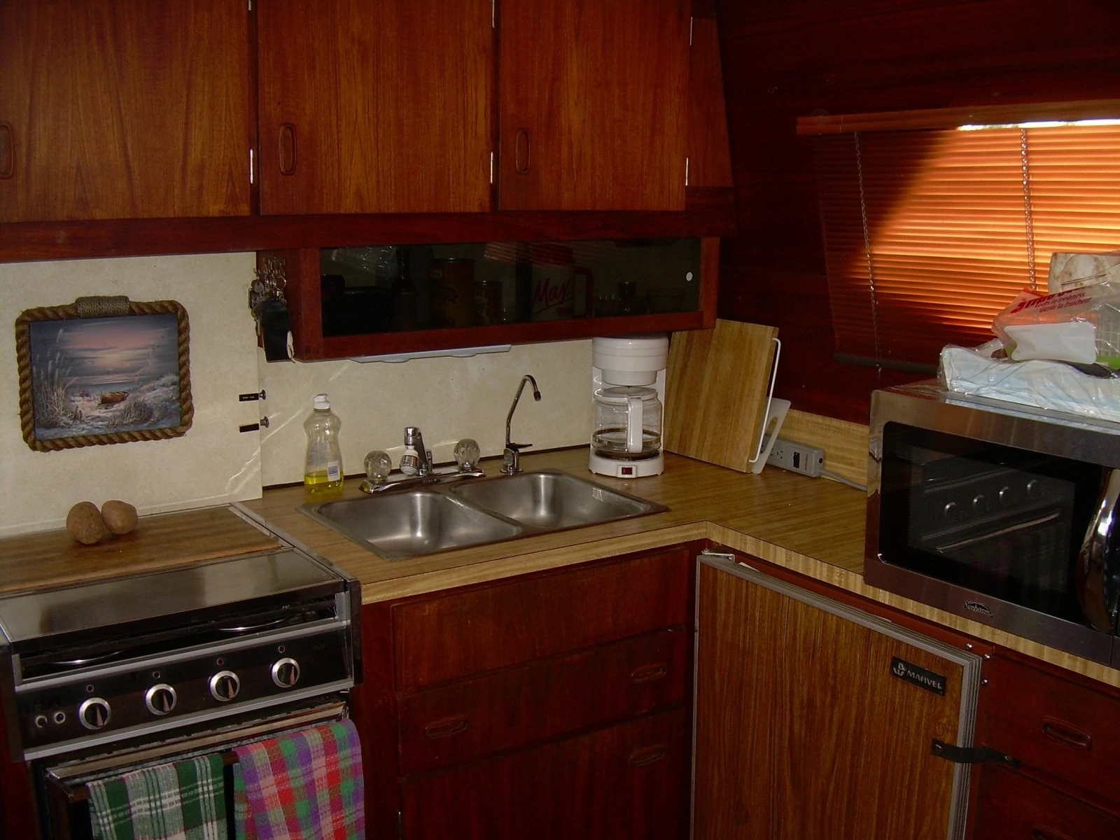 1977 Trojan 36 Tri-Cabin 36