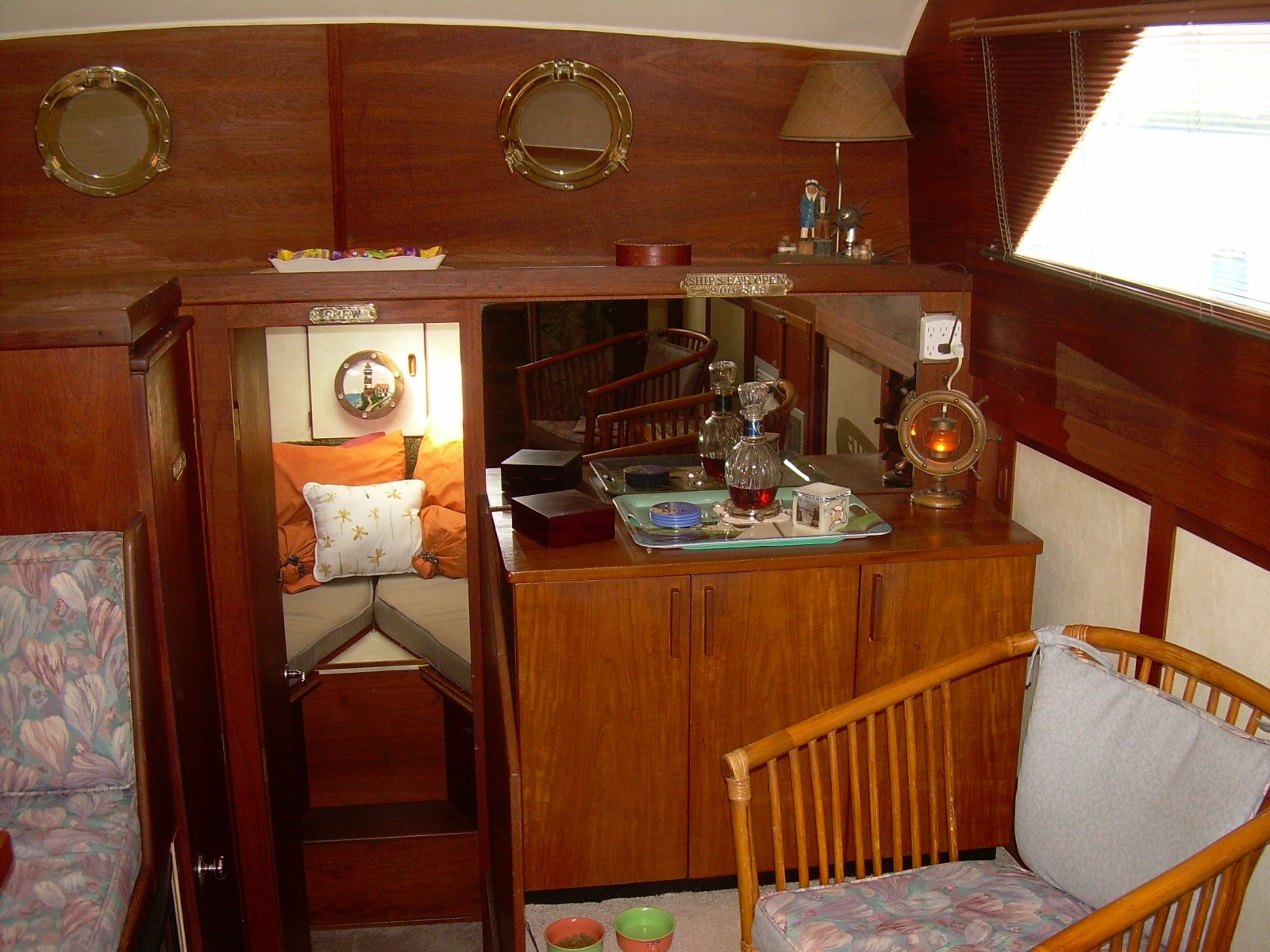 1977 Trojan 36 Tri-Cabin 36
