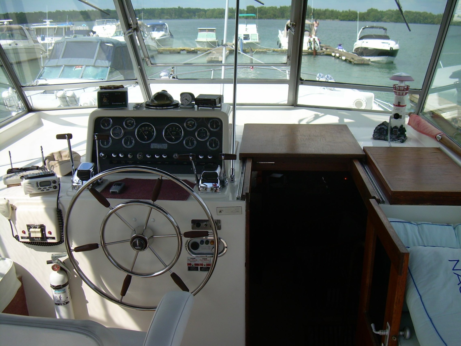 1977 Trojan 36 Tri-Cabin 36