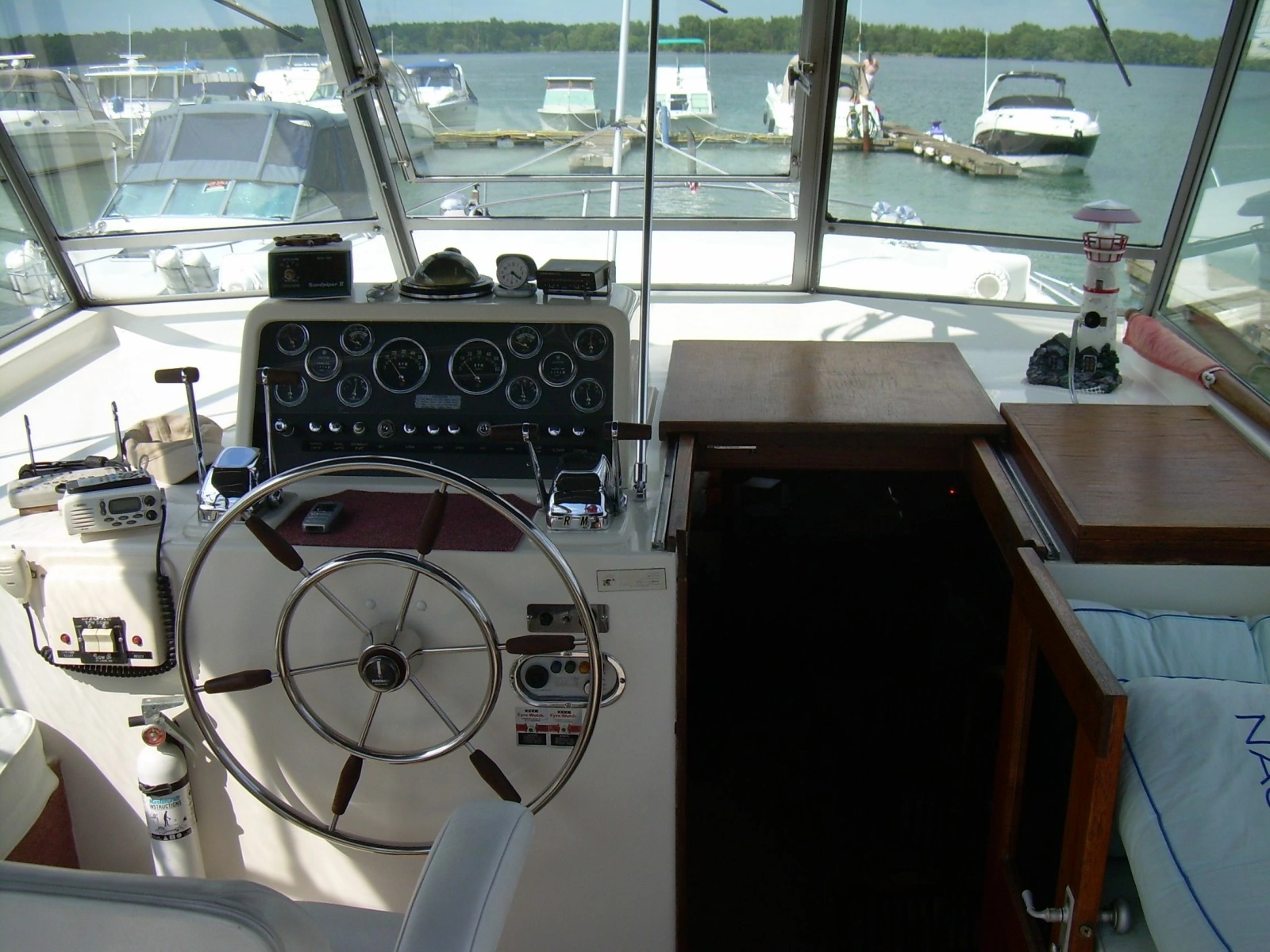1977 Trojan 36 Tri-Cabin 36