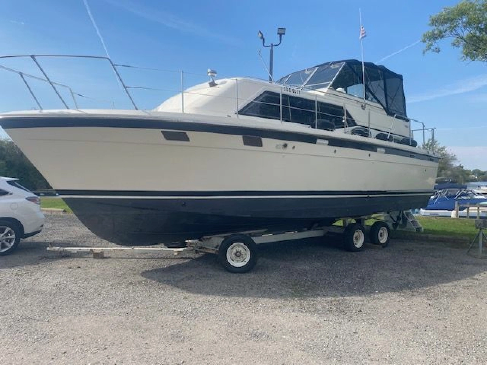 1977 Trojan 36 Tri-Cabin 36
