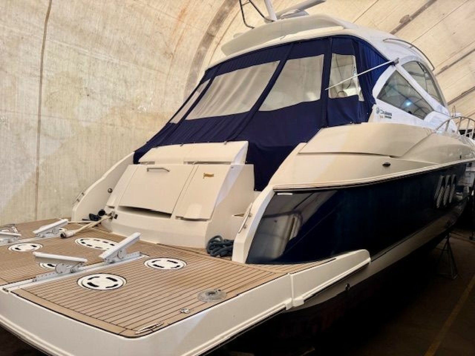 2013 Cruisers Yachts 540 Sports Coupe 54