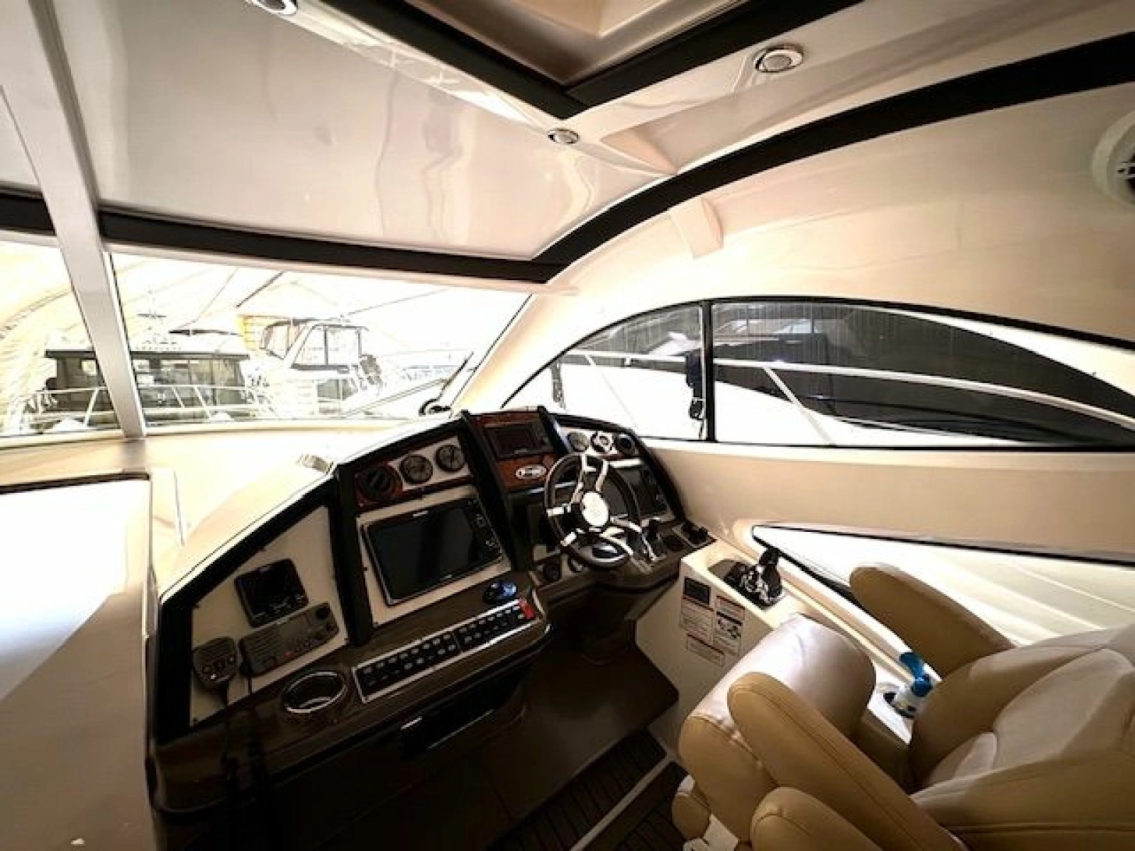 2013 Cruisers Yachts 540 Sports Coupe 54