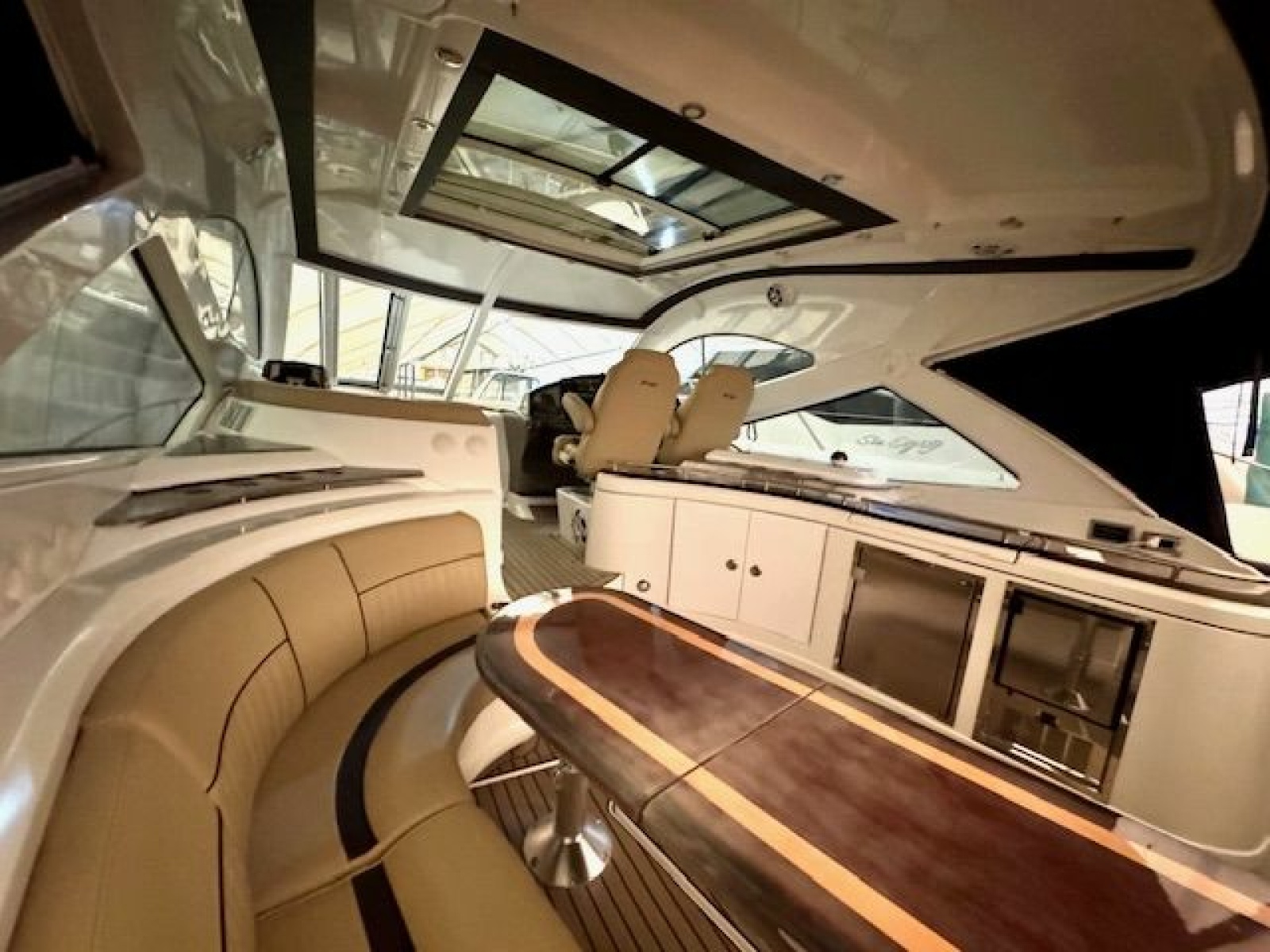 2013 Cruisers Yachts 540 Sports Coupe 54