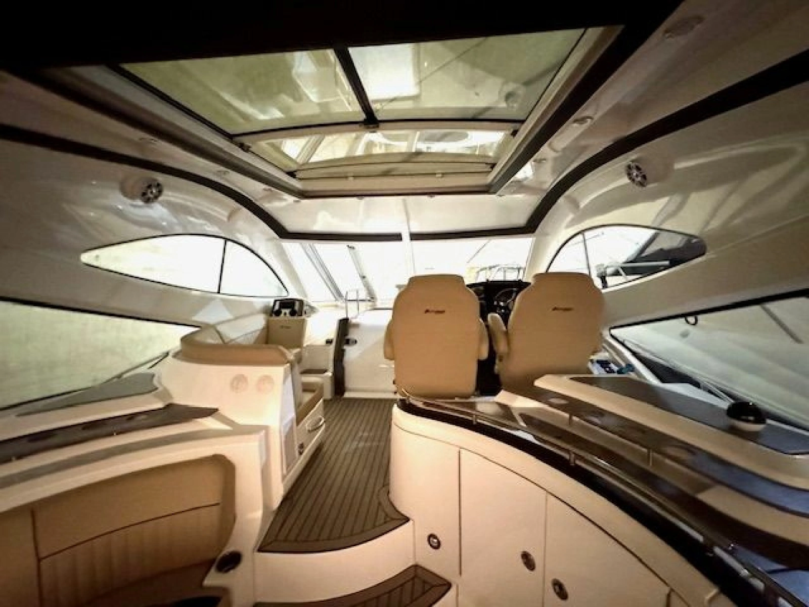 2013 Cruisers Yachts 540 Sports Coupe 54