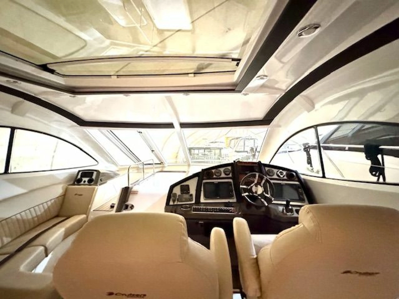 2013 Cruisers Yachts 540 Sports Coupe 54