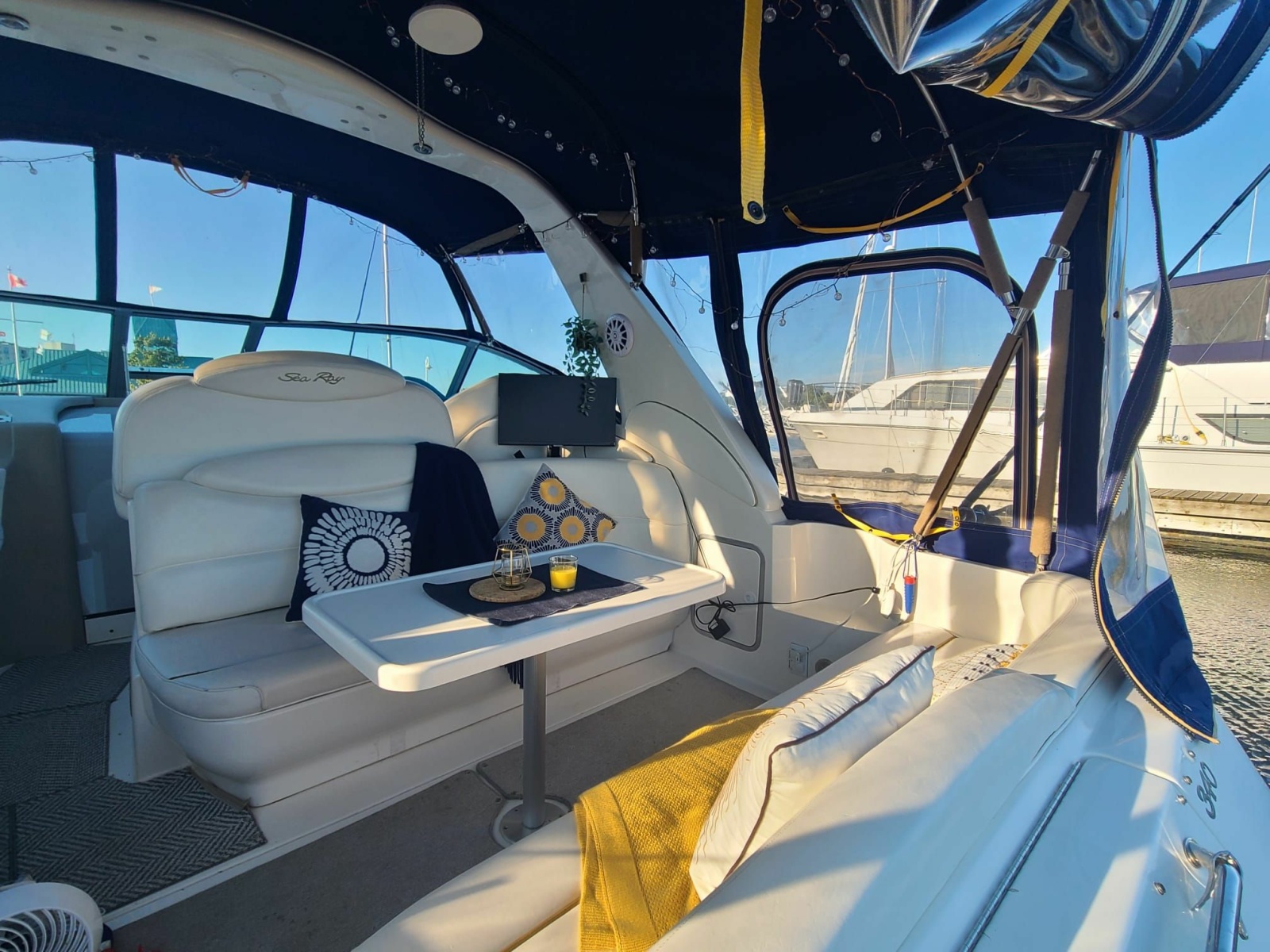 2001 Sea Ray 340 Sundancer 34