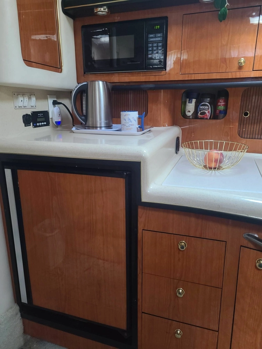 2001 Sea Ray 340 Sundancer 34