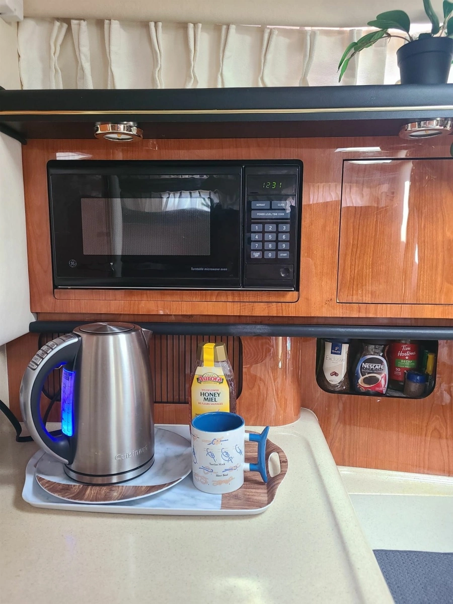 2001 Sea Ray 340 Sundancer 34