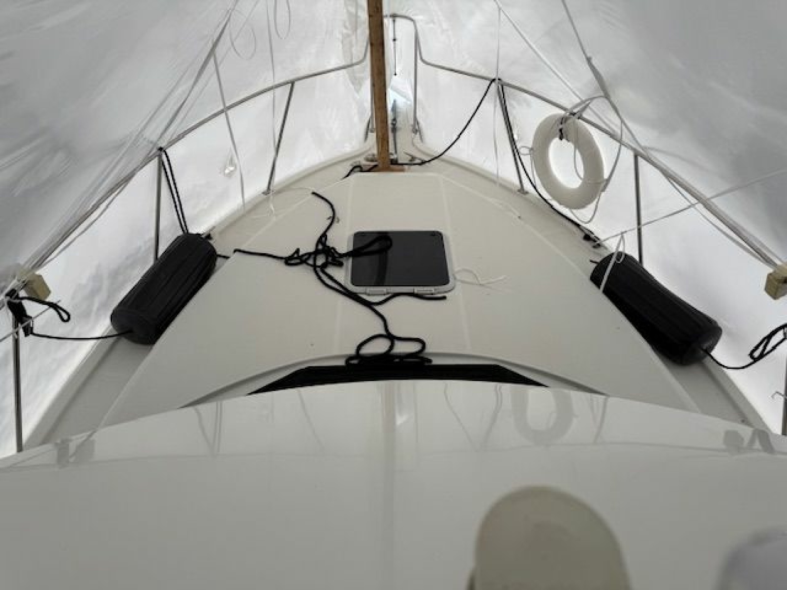 1995 Carver 325 Motor Yacht 32