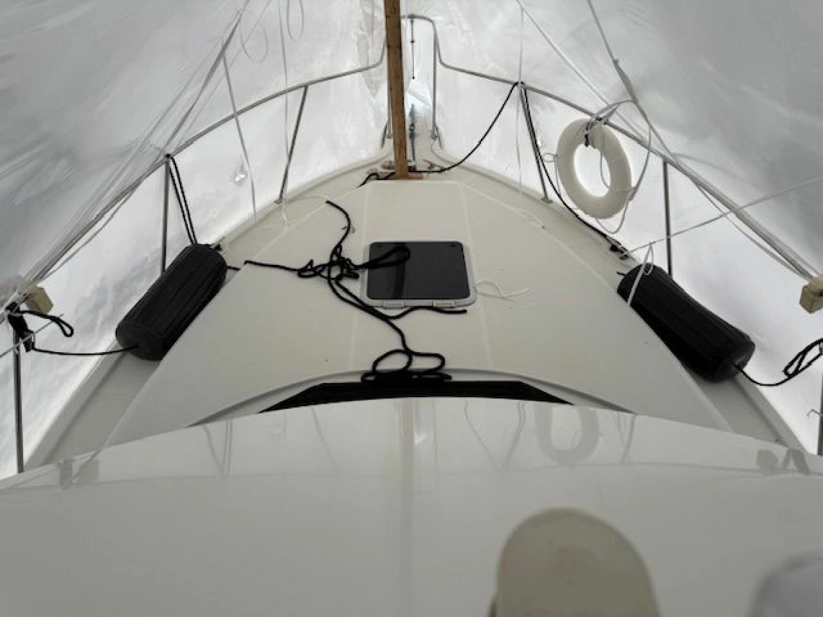 1995 Carver 325 Motor Yacht 32