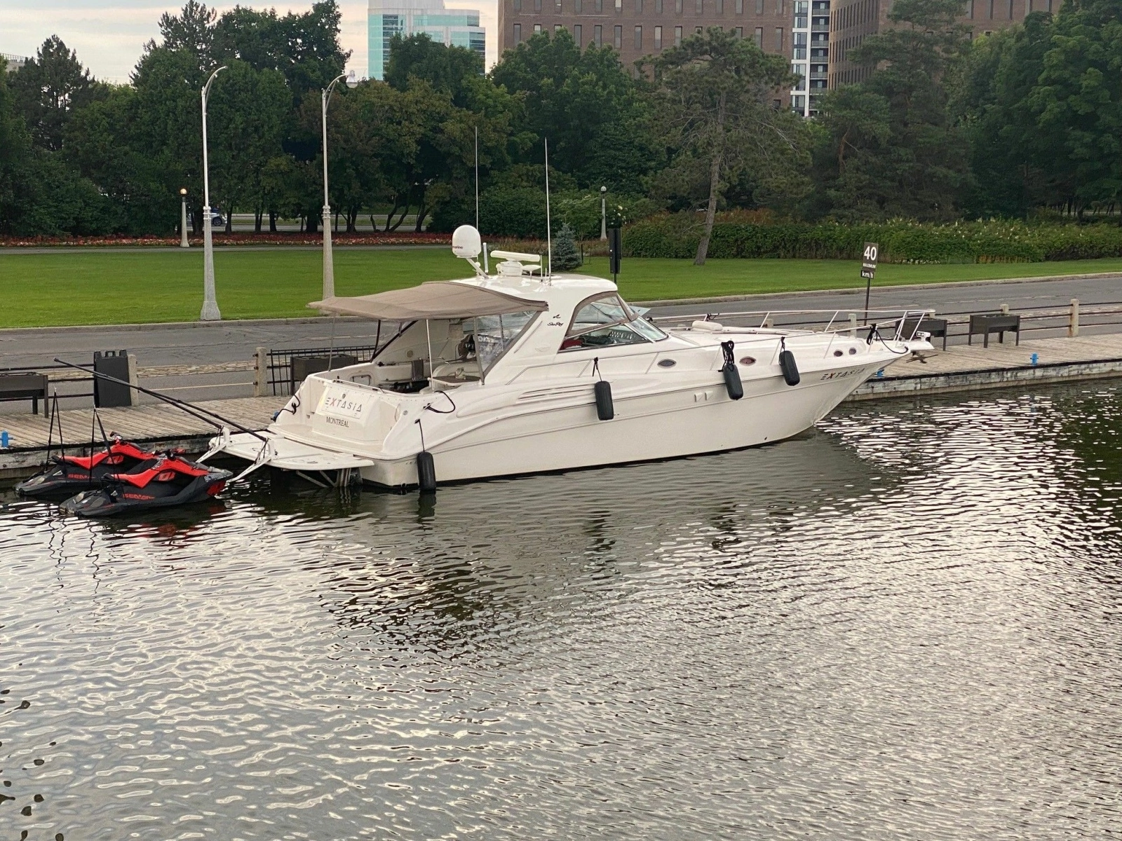 1997 Sea Ray Sundancer 450 45