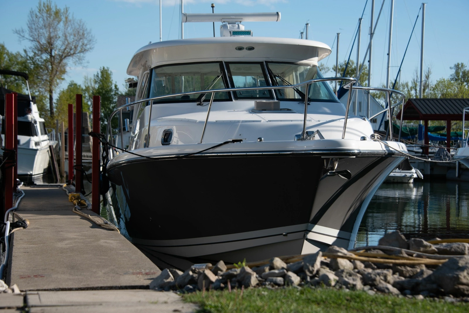 2015 Pursuit 345 Offshore 34