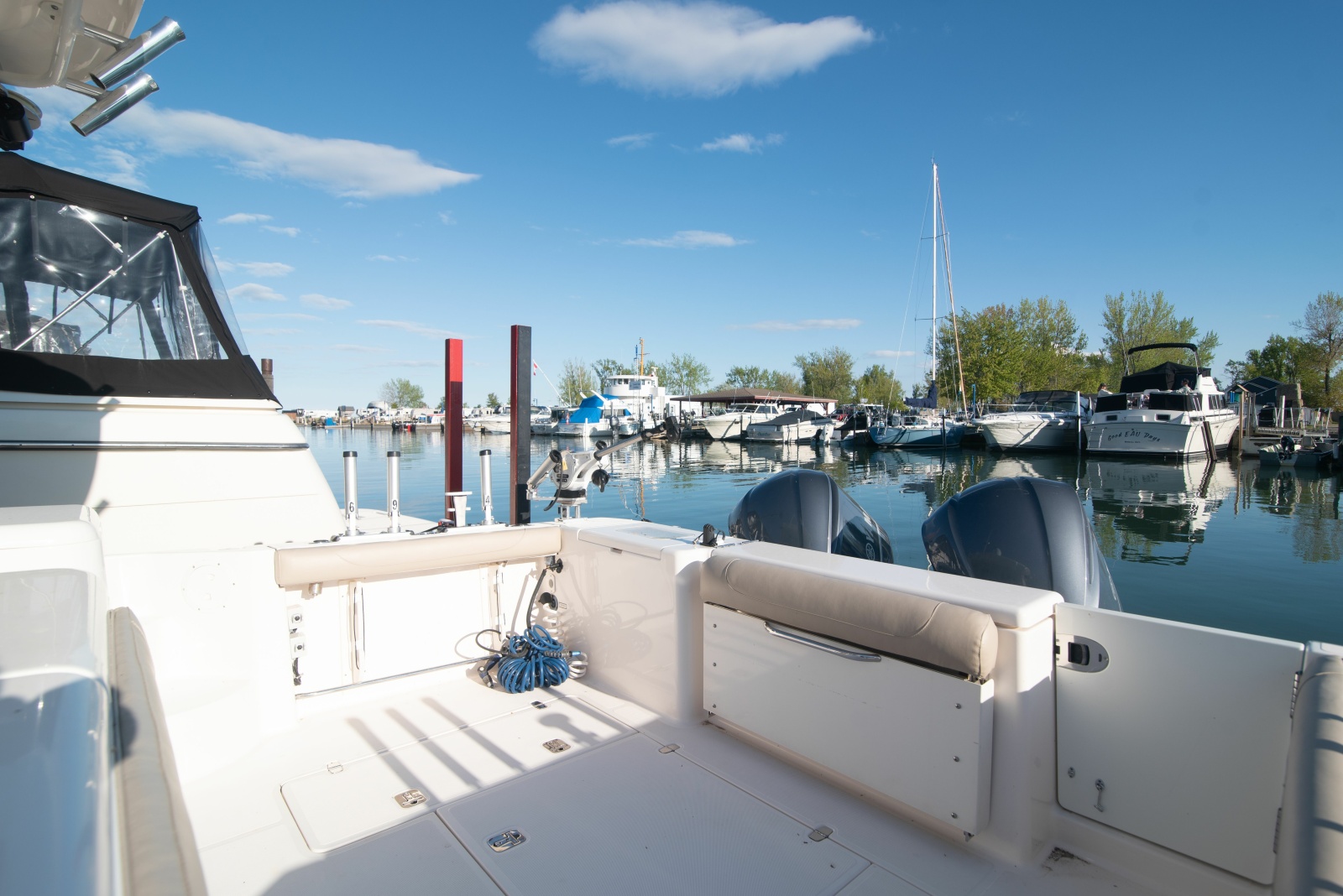 2015 Pursuit 345 Offshore 34