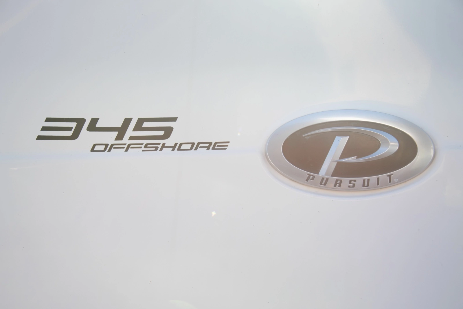 2015 Pursuit 345 Offshore 34