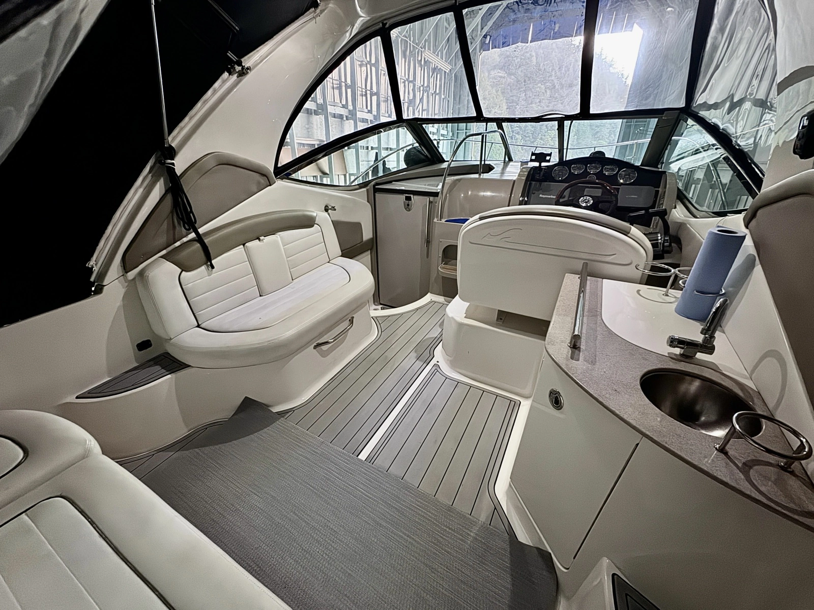 2007 Sea Ray 290 Sundancer 29
