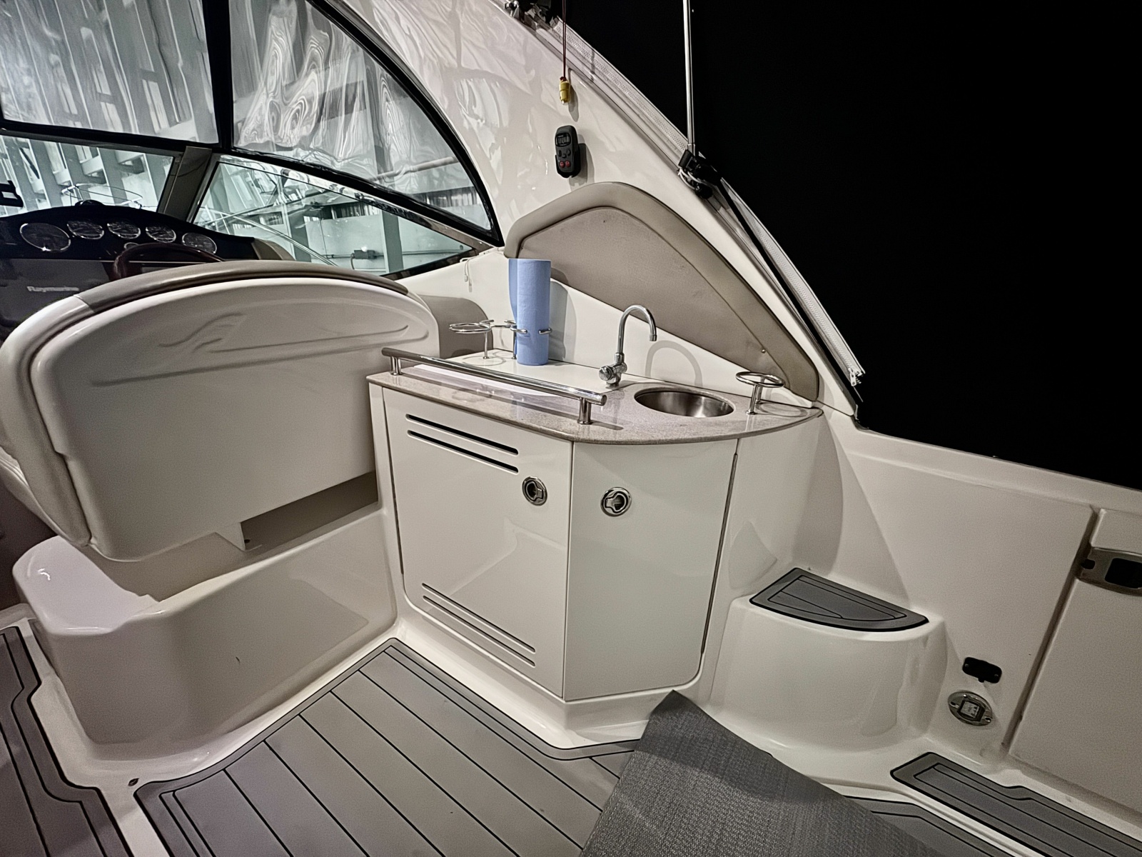 2007 Sea Ray 290 Sundancer 29