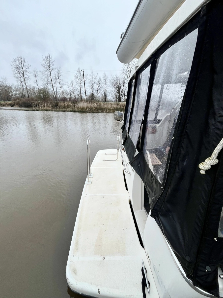 1996 Bayliner 3988 39