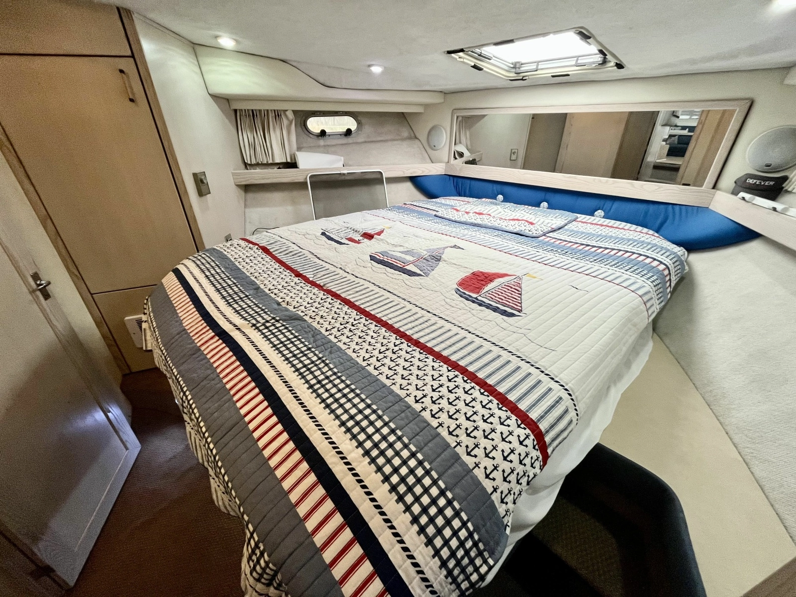 1996 Bayliner 3988 39