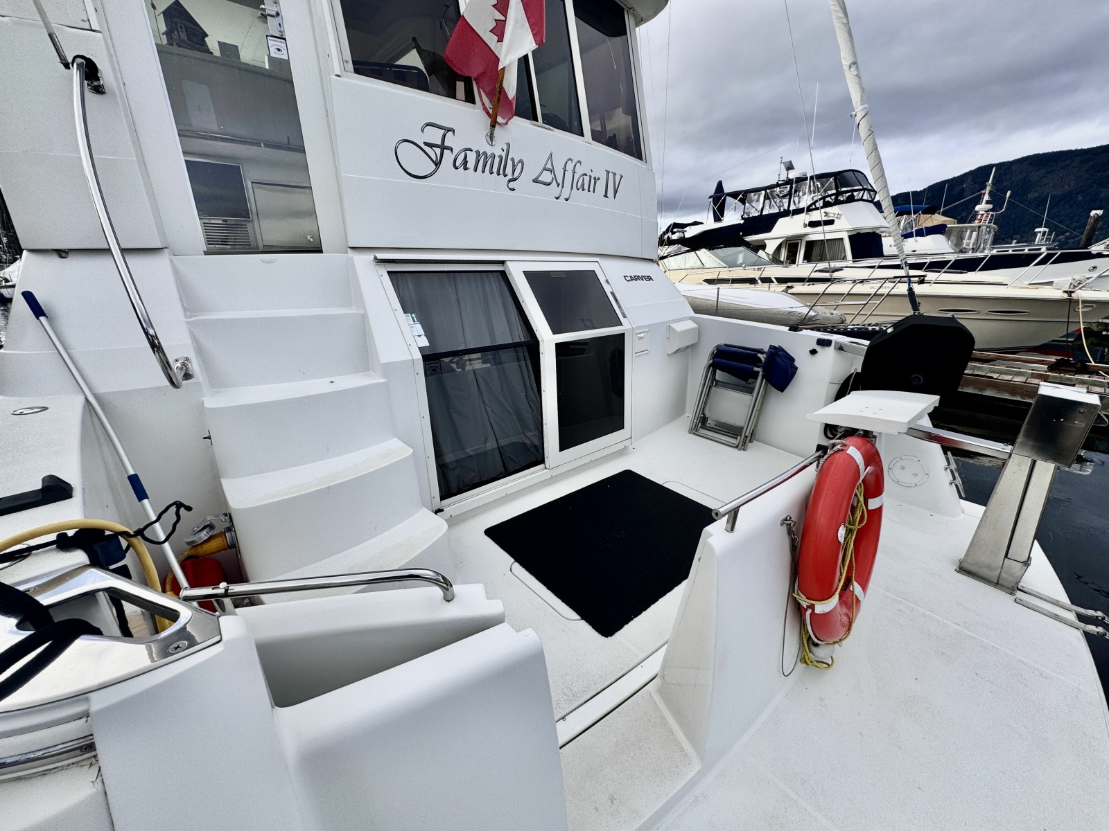 1997 Carver 500 Cockpit Motor Yacht 50