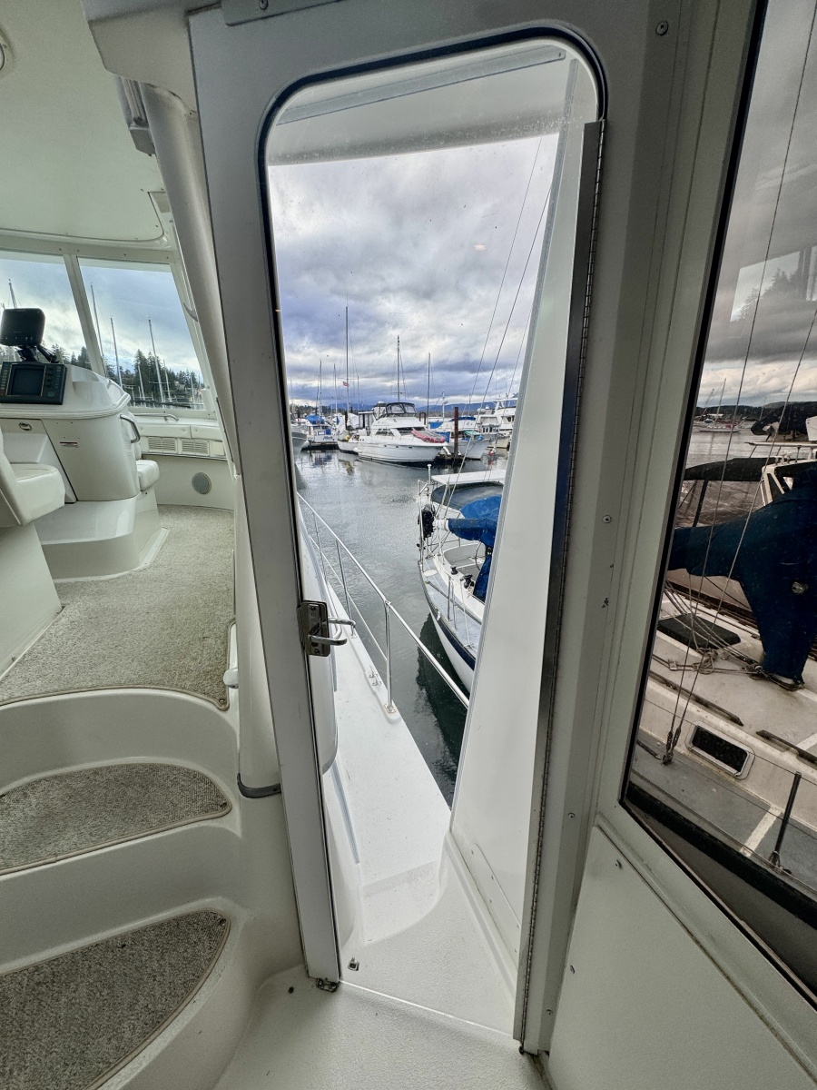 1997 Carver 500 Cockpit Motor Yacht 50