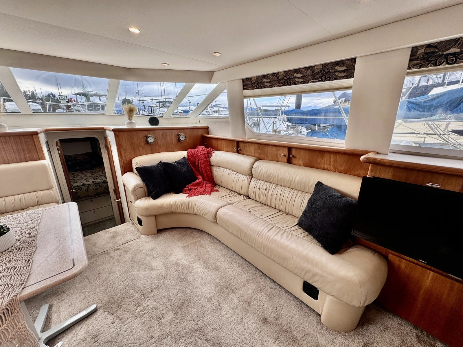 1997 Carver 500 Cockpit Motor Yacht 50