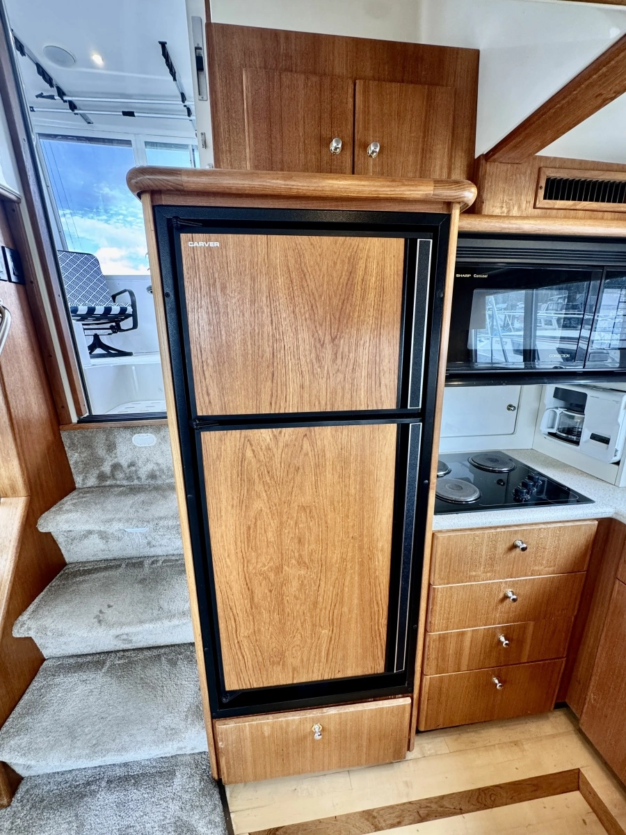 1997 Carver 500 Cockpit Motor Yacht 50
