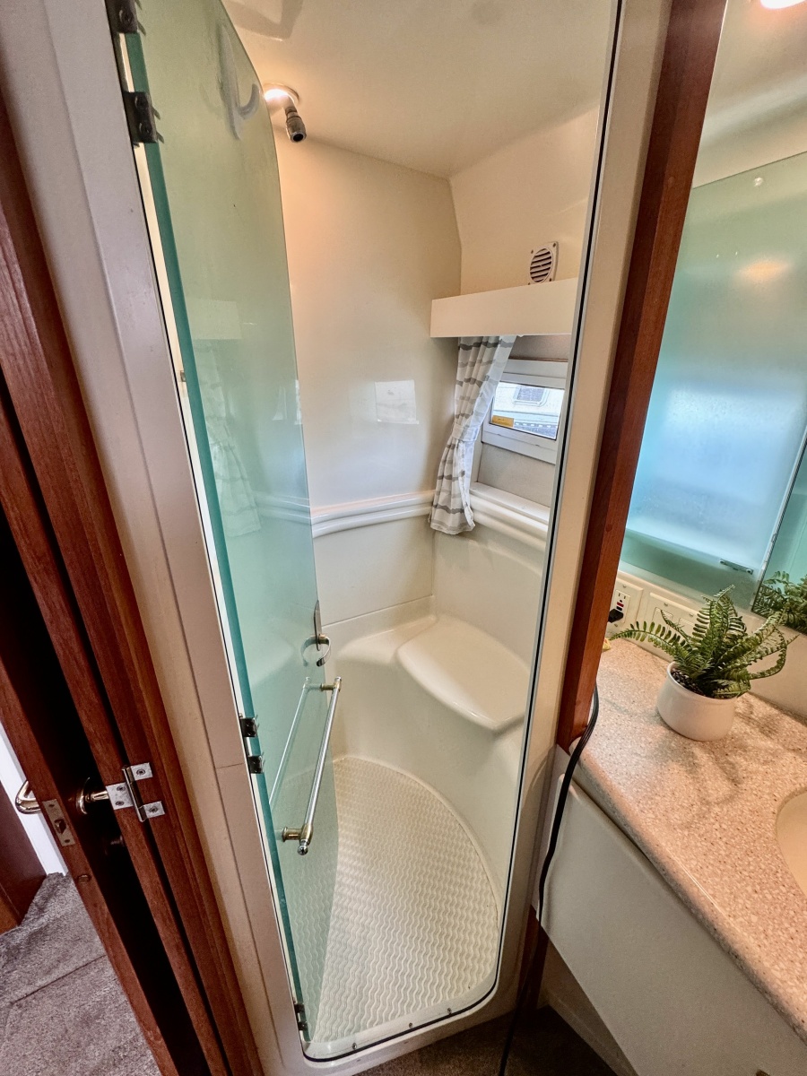 1997 Carver 500 Cockpit Motor Yacht 50