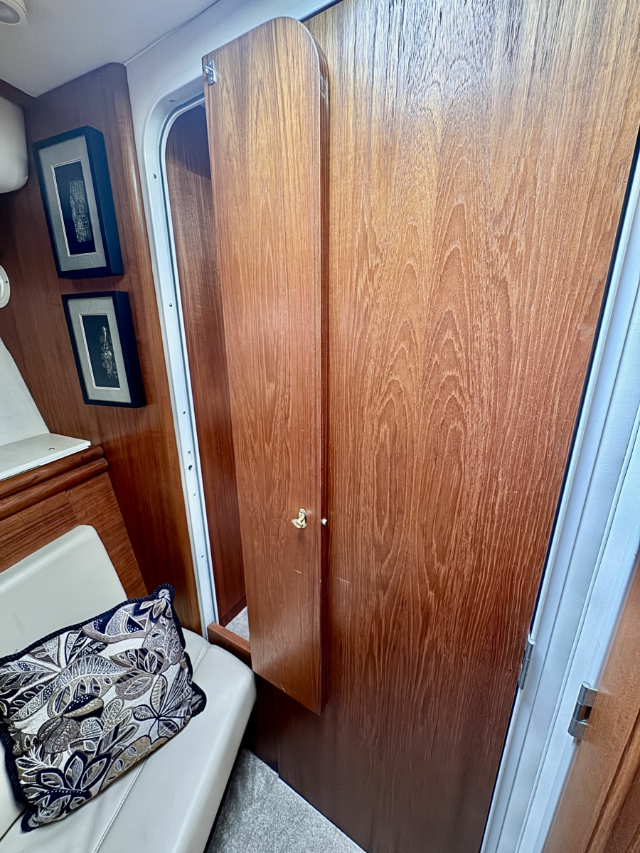 1997 Carver 500 Cockpit Motor Yacht 50